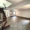 F5 en duplex aux almadies rte du meridien thumb 5