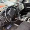 Ford Escape SUV noir spacieux et polyvalent thumb 1