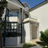 Magnifique villa R+2 à louer aux Almadies thumb 1