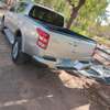 MUTSIBUHI L200 DOUBLE CANINE thumb 1