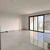 Appartement F4 haut standing tout neuf à louer au Point E thumb 9