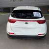 Kia Sportage SUV blanc fiable et confortable thumb 9