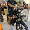 Vélo hybride électrique : mi-vélo, mi-scooter, 100 % fun ! thumb 0