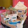 Mini maison en carton avec piscine thumb 0