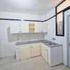 APPARTEMENT F4 A LOUER A NGOR  EN FACE DU STADE thumb 5