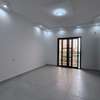 Appartement f4 neuf et spacieux  à louer à Yoff aéroport thumb 5