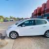 Peugeot 208 thumb 2