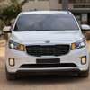 Kia Carnival 2018 thumb 0