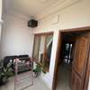 Villa moderne spacieuse 3 niveaux avec garage double thumb 1