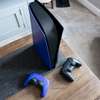 PS5 + 2 manettes +jeux thumb 0