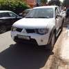 Mitsubishi L200 thumb 0