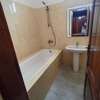 BEL APPARTEMENT F4 À LOUER AUX ALMADIES thumb 4