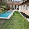 Villa TF avec piscine a vendre au Point E thumb 6