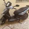 Kymco Agility 150cc noir bleu scooter urbain thumb 1