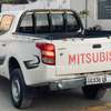 Mitsubishi l200 thumb 5