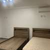 3 chambres salon à louer en face King fahd thumb 8
