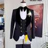 Ensemble costume thumb 4