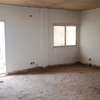 Appartement à Vendre Situé en face cité damel thumb 7