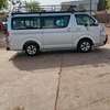 Toyota Hiace 12 places Argent avec galerie toit thumb 0