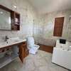 Appartement 4 chambres salon aux Almadie thumb 3