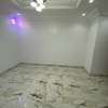 Tres belle salon a louer thumb 4