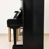 Piano droit noir brillant avec banc thumb 3
