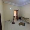 Villa moderne spacieuse 3 niveaux avec garage double thumb 10