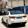 Renault latitude thumb 3