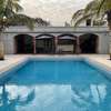 À VENDRE: Villa de 300m2 carré à Nguérigne thumb 3