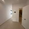 Appartement f4 neuf à louer au point e thumb 14