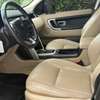 Land Rover discovery 2017 thumb 2