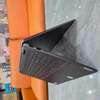 Lenovo yoga 83DL 
Ultra 7 155U (14 CPus ) 
Ssd 1tb thumb 0