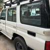 Toyota Land Cruiser HardTop 76 thumb 6