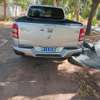 Mitsubishi L200 pick-up argent robuste polyvalent thumb 1