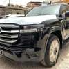 Toyota land cruiser LC300 thumb 4