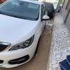 Peugeot 308 2018 thumb 4