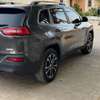Jeep cherokee thumb 4
