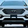 Hyundai Santa Fe SUV 5 portes blanc spacieux thumb 0