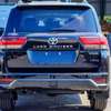 Toyota land cruiser vxr thumb 5