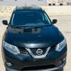 Nissan Rogue SUV noir polyvalent et spacieux thumb 0
