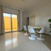 Appartement lumineux avec balcons design moderne thumb 5