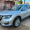 Je vend ma Nissan rogue 2017 automatique essence thumb 7