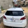 Peugeot 308 2016 thumb 2