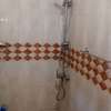 Chambre avec salle de bain à Ouakam thumb 4