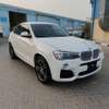 BMW X4 SUV blanc thumb 5