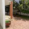 Villa en bordure de route a Ouest Foire thumb 1
