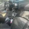Nissan rogue AWD 7 places thumb 5
