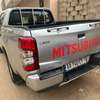 Mitsubishi L200 2021 thumb 3