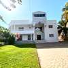 Villa commerciale à louer au Almadi méridien thumb 0