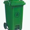Poubelle à pédale 100 litres en plastique vert avec roues thumb 1